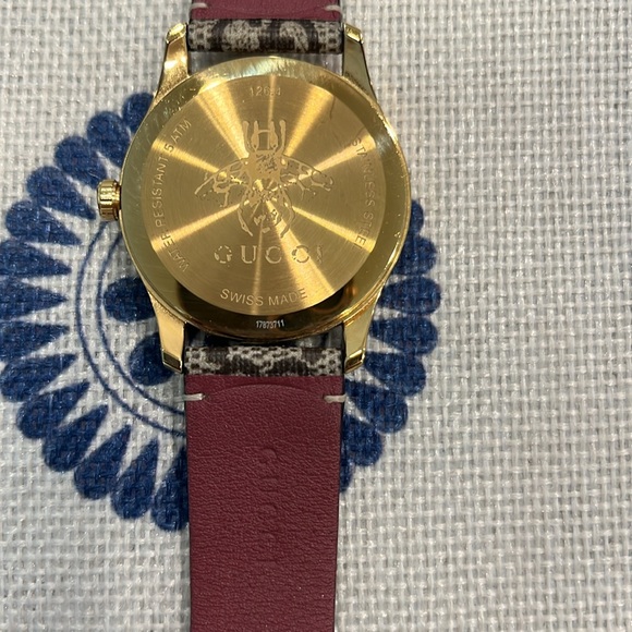 Lightly worn - Picture 3 of 9